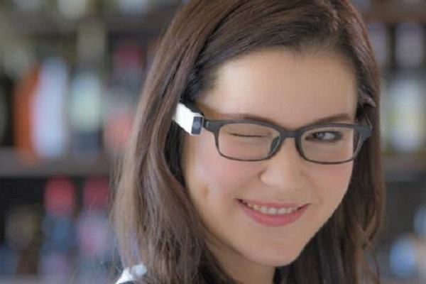 nháy mắt phải có điềm gì